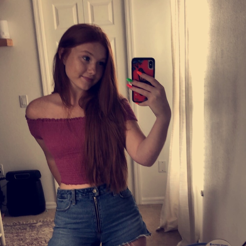 Meet your Posher, Emily